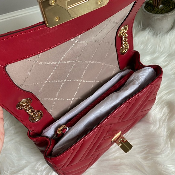 MK Peyton Med Shoulder Flap - Picture 8 of 9